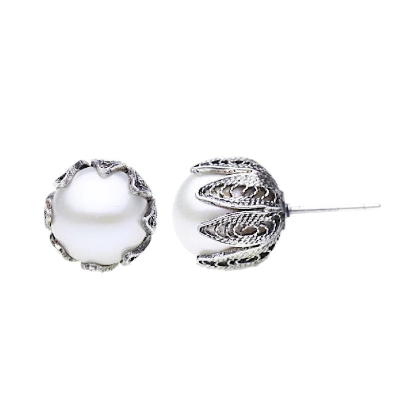 Tulip cup stud earrings - white pearl - large