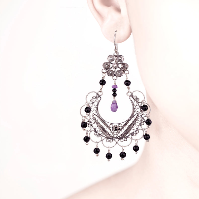 Frida chandelier earrings - jet stones